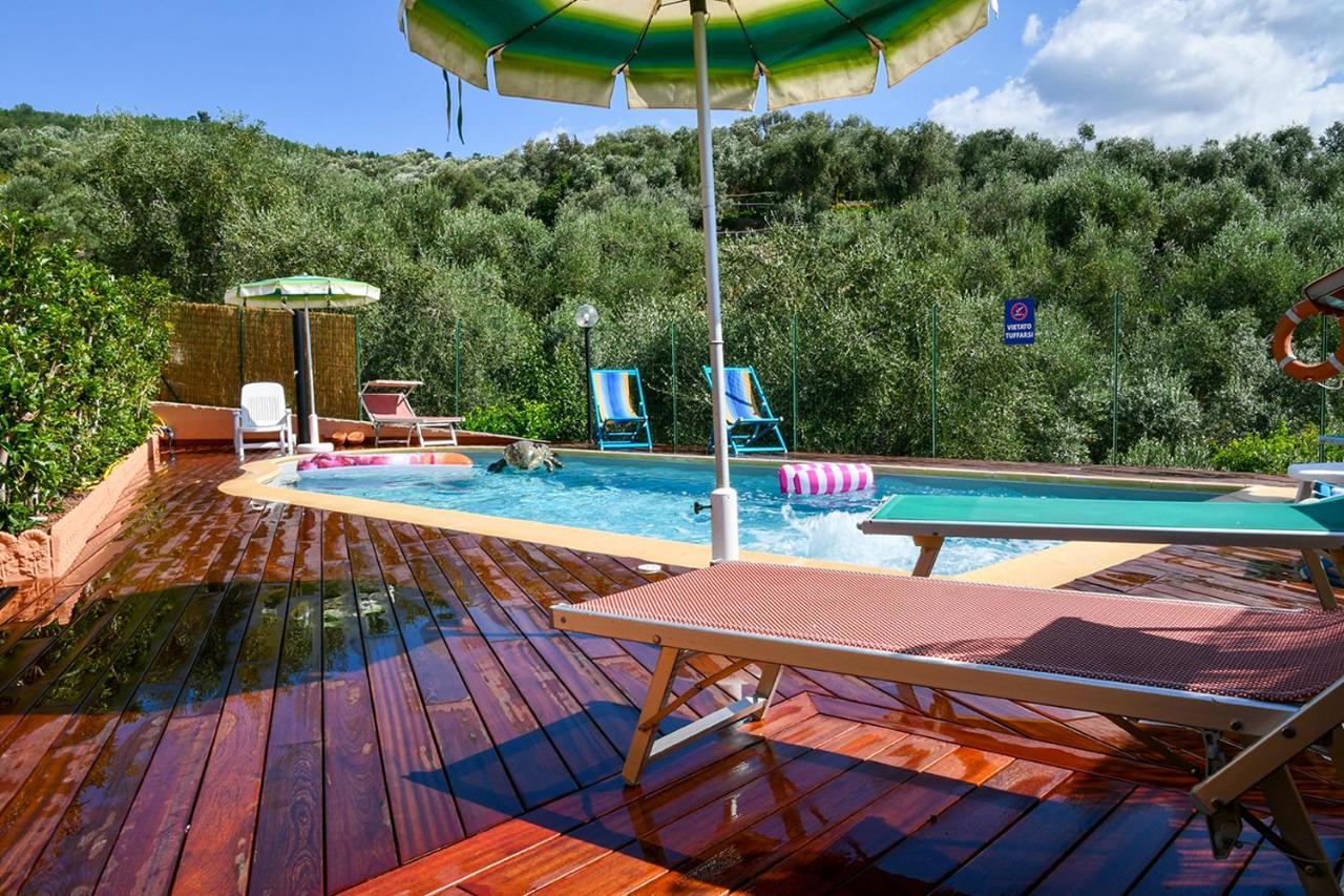 Gli Angeli Agriturismo Villa Cisano sul Neva Buitenkant foto