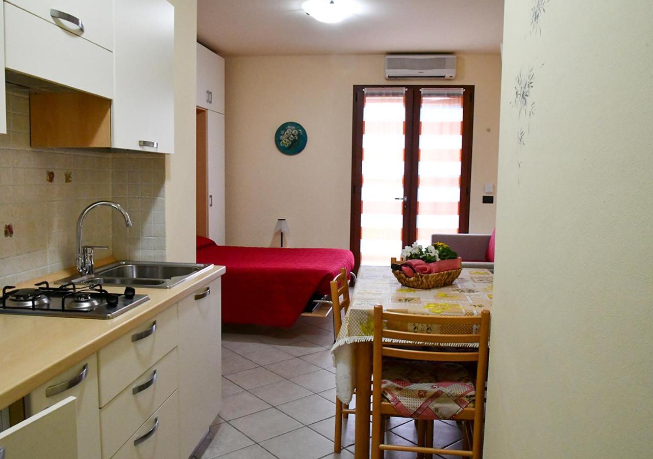 Gli Angeli Agriturismo Villa Cisano sul Neva Buitenkant foto
