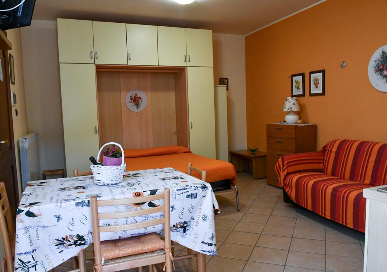Gli Angeli Agriturismo Villa Cisano sul Neva Buitenkant foto