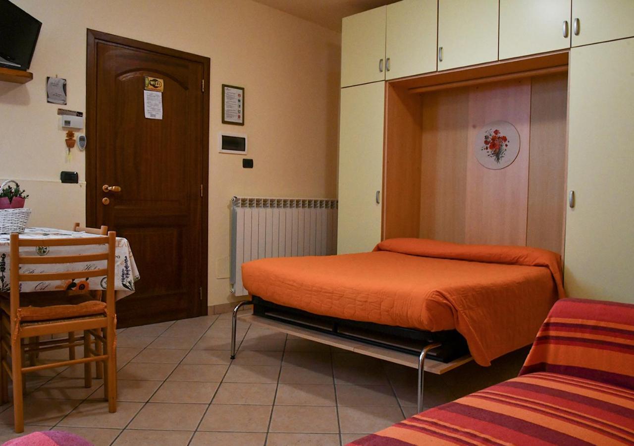 Gli Angeli Agriturismo Villa Cisano sul Neva Buitenkant foto