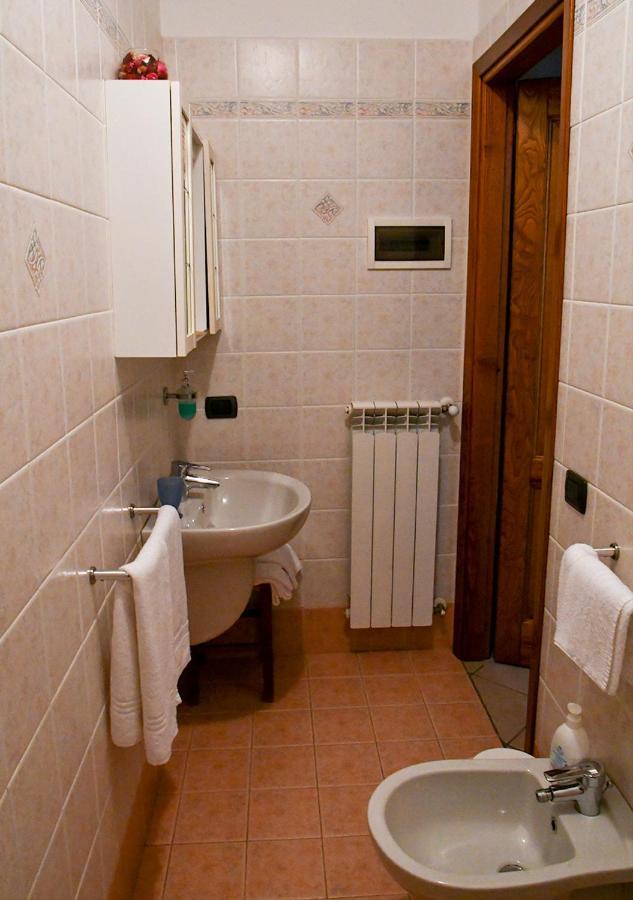 Gli Angeli Agriturismo Villa Cisano sul Neva Buitenkant foto