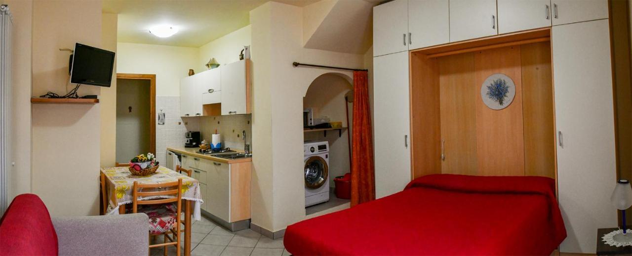 Gli Angeli Agriturismo Villa Cisano sul Neva Buitenkant foto