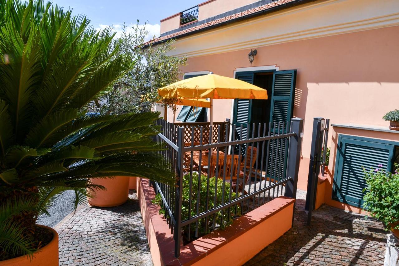 Gli Angeli Agriturismo Villa Cisano sul Neva Buitenkant foto