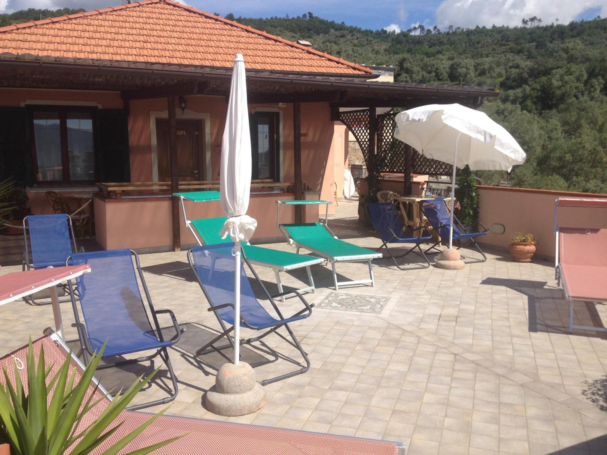 Gli Angeli Agriturismo Villa Cisano sul Neva Buitenkant foto
